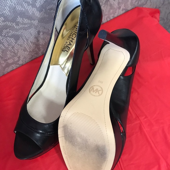 Michael Kors heels - Picture 3 of 3